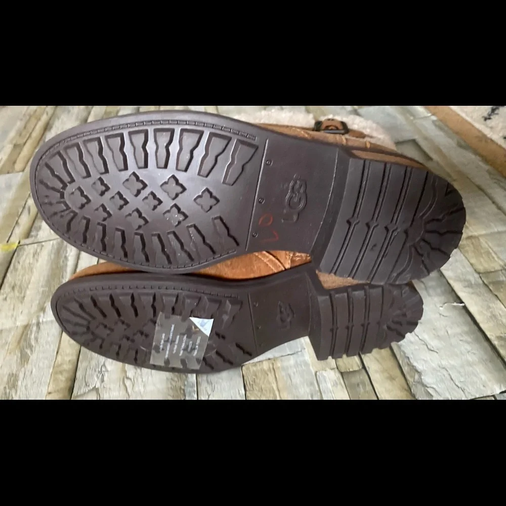 Ugg Blayne ll Buckle lodge boots 6.5 - Picture 7 of 10